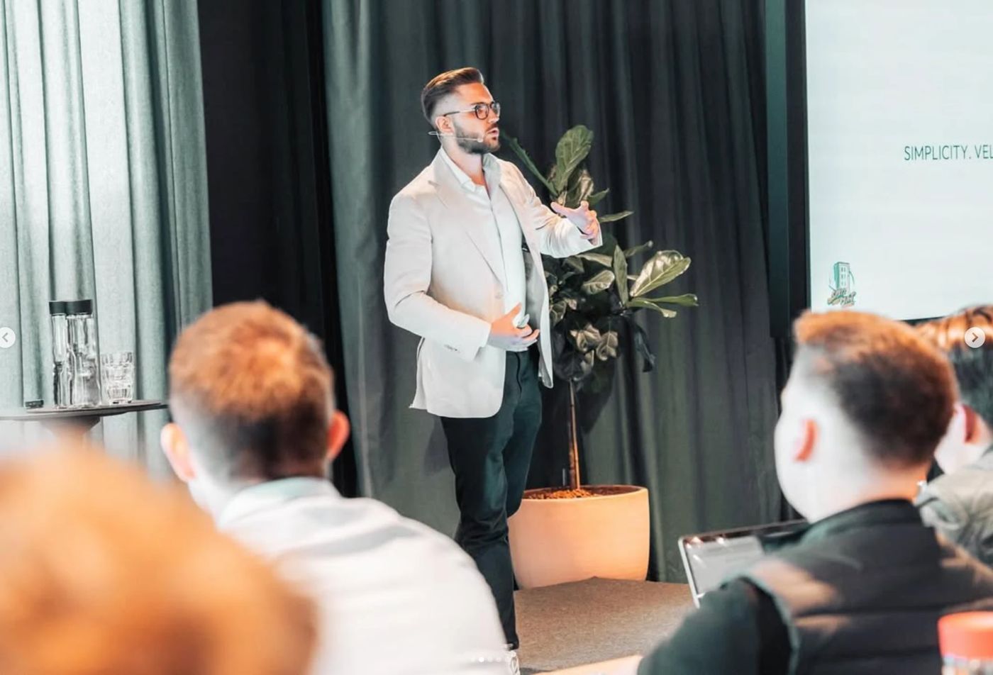 Speaker aus dem WhiteLion Team im Vortrag